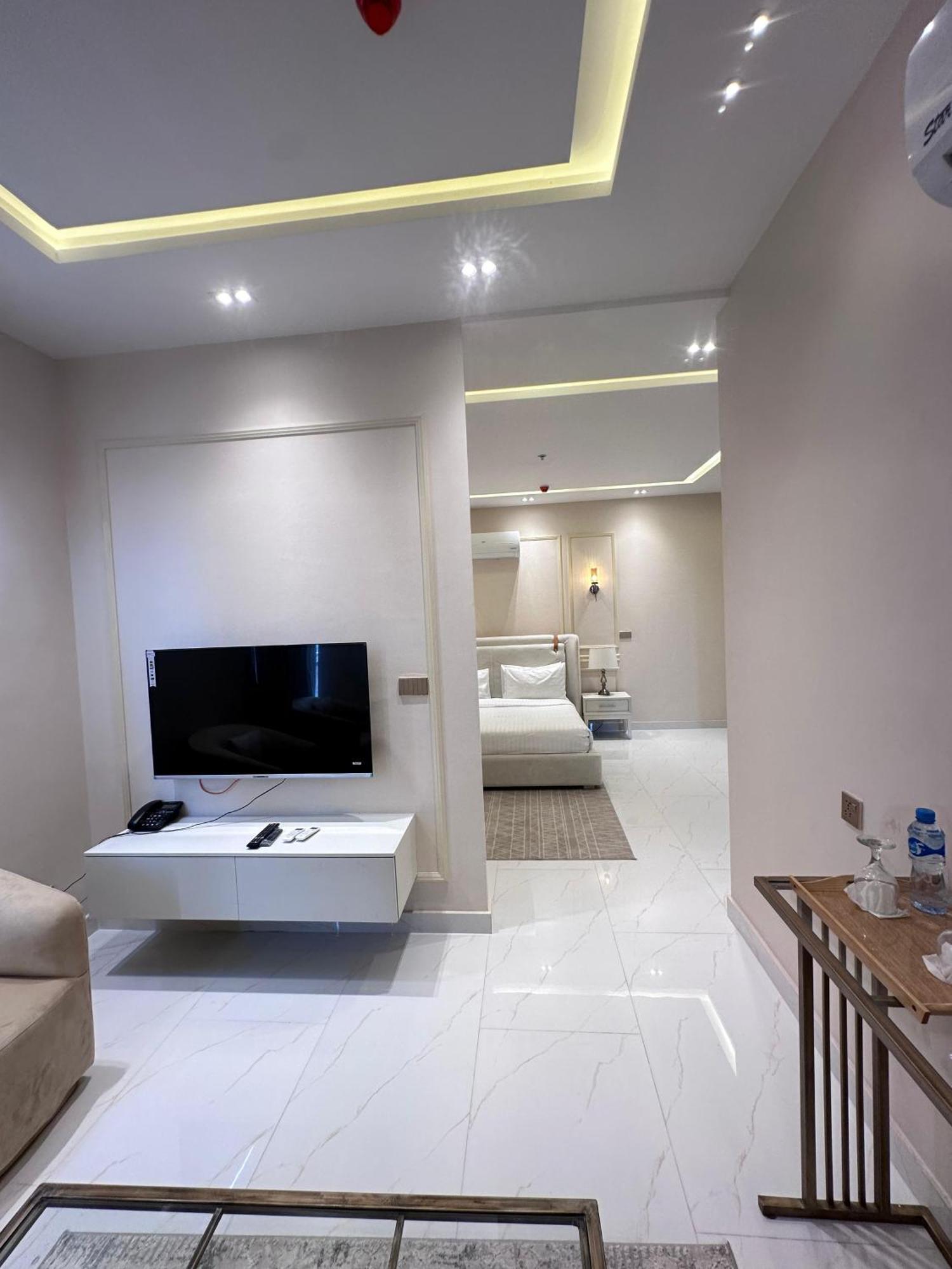 Pavilion Suites - Premium Aparthotel In Bahria Town Rawalpindi Exteriör bild