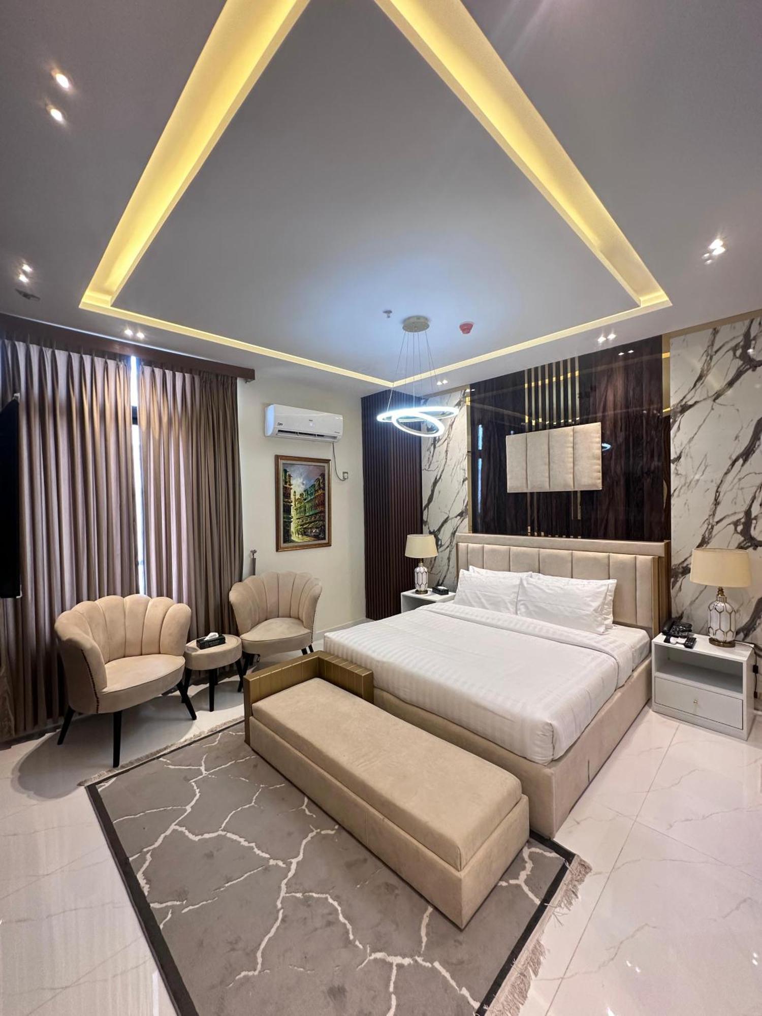 Pavilion Suites - Premium Aparthotel In Bahria Town Rawalpindi Exteriör bild