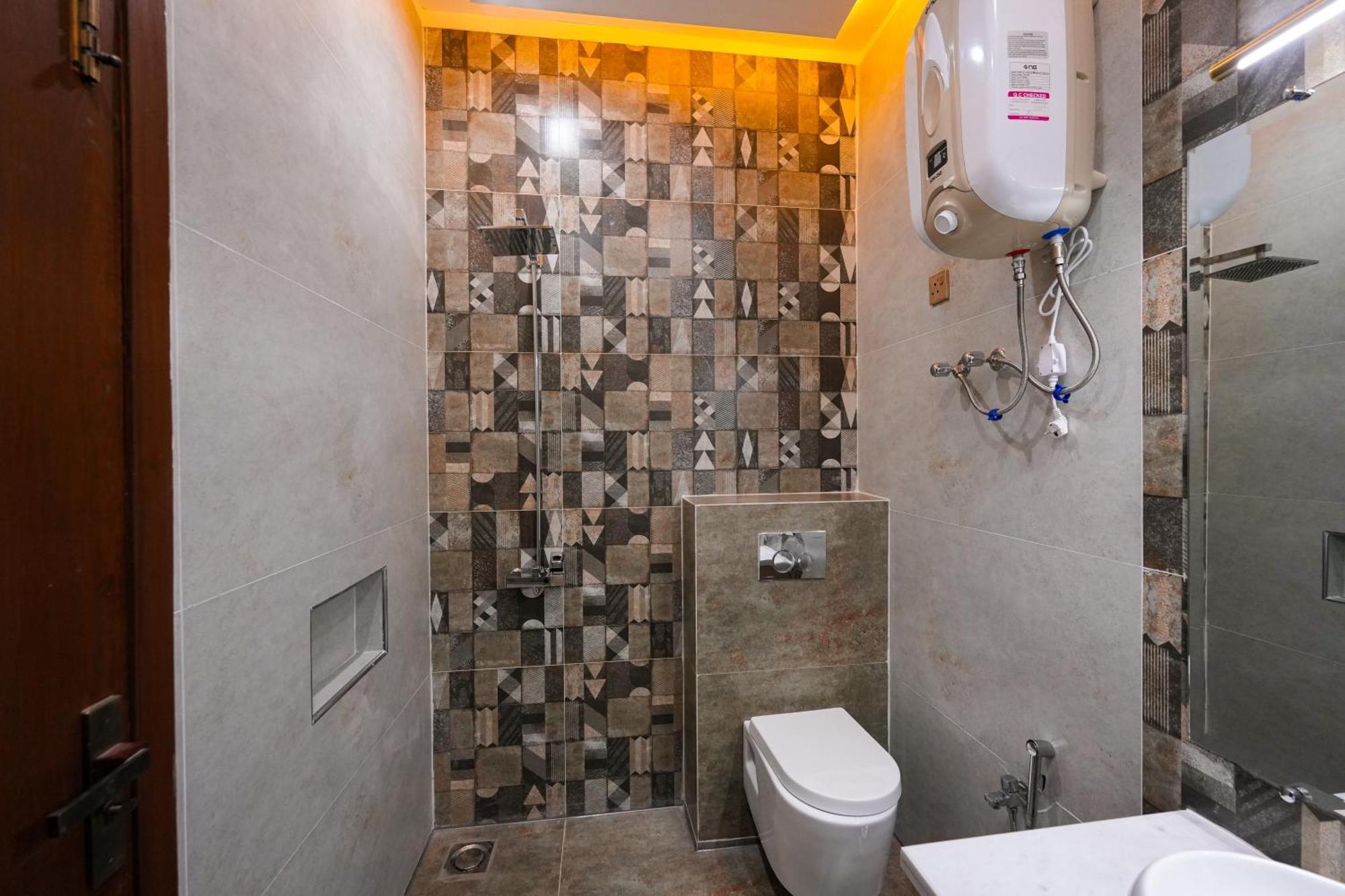 Pavilion Suites - Premium Aparthotel In Bahria Town Rawalpindi Exteriör bild
