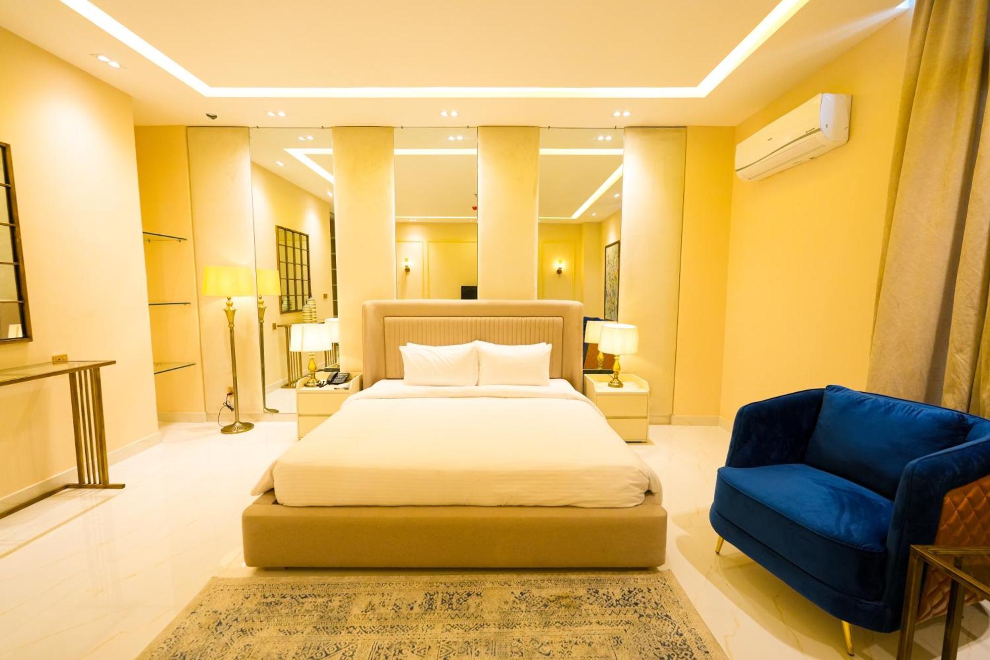 Pavilion Suites - Premium Aparthotel In Bahria Town Rawalpindi Exteriör bild