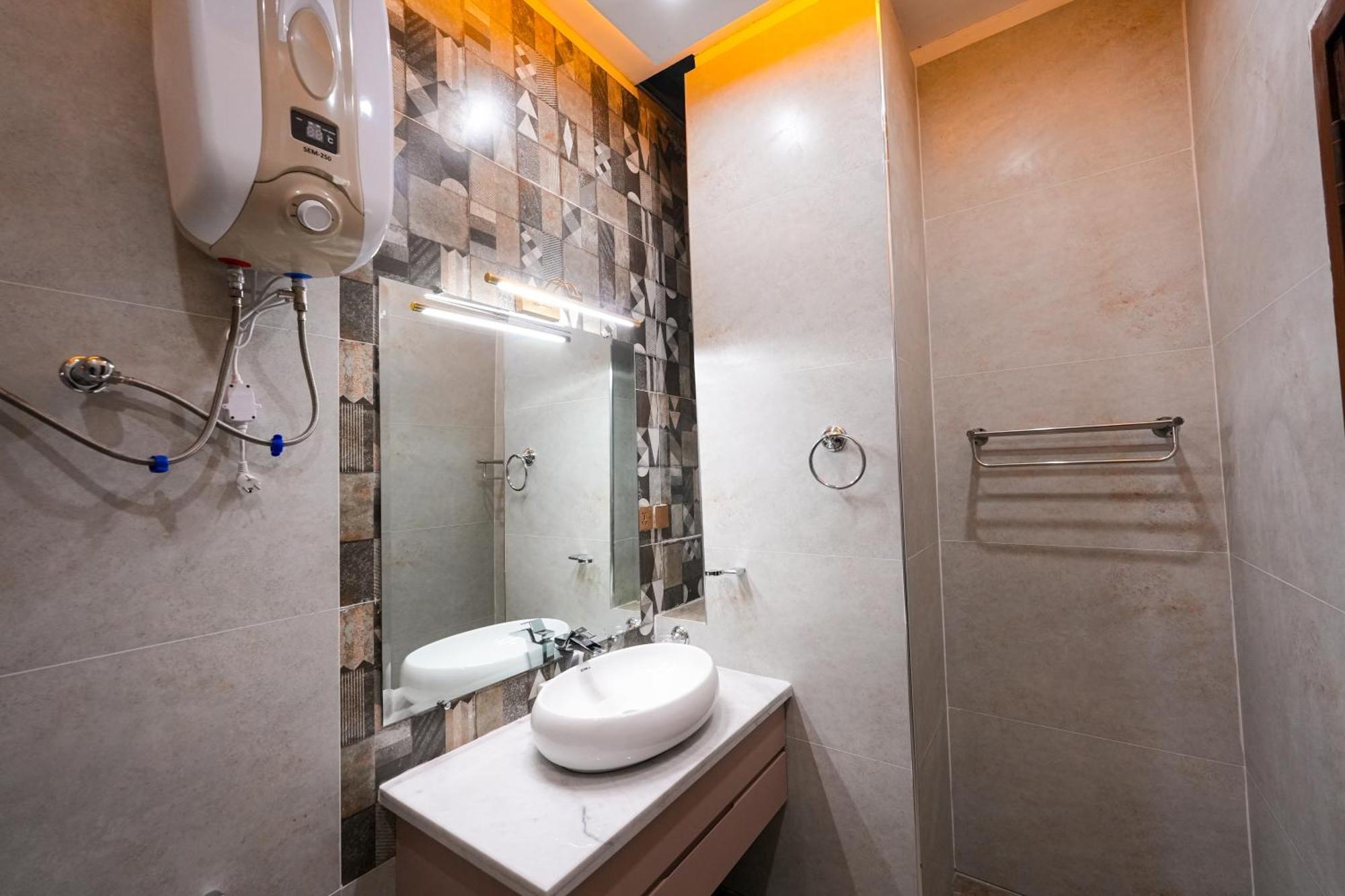 Pavilion Suites - Premium Aparthotel In Bahria Town Rawalpindi Exteriör bild