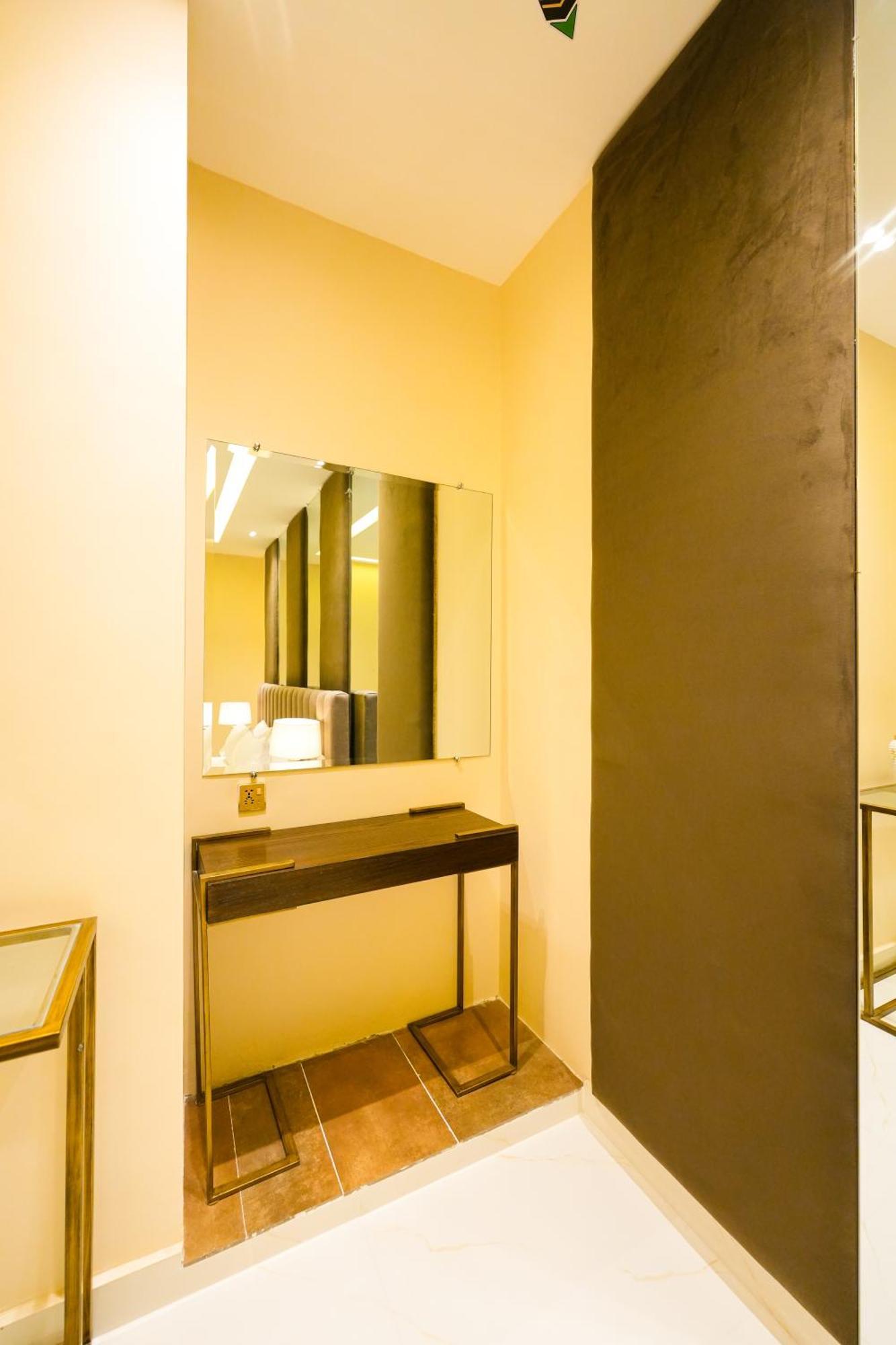 Pavilion Suites - Premium Aparthotel In Bahria Town Rawalpindi Exteriör bild
