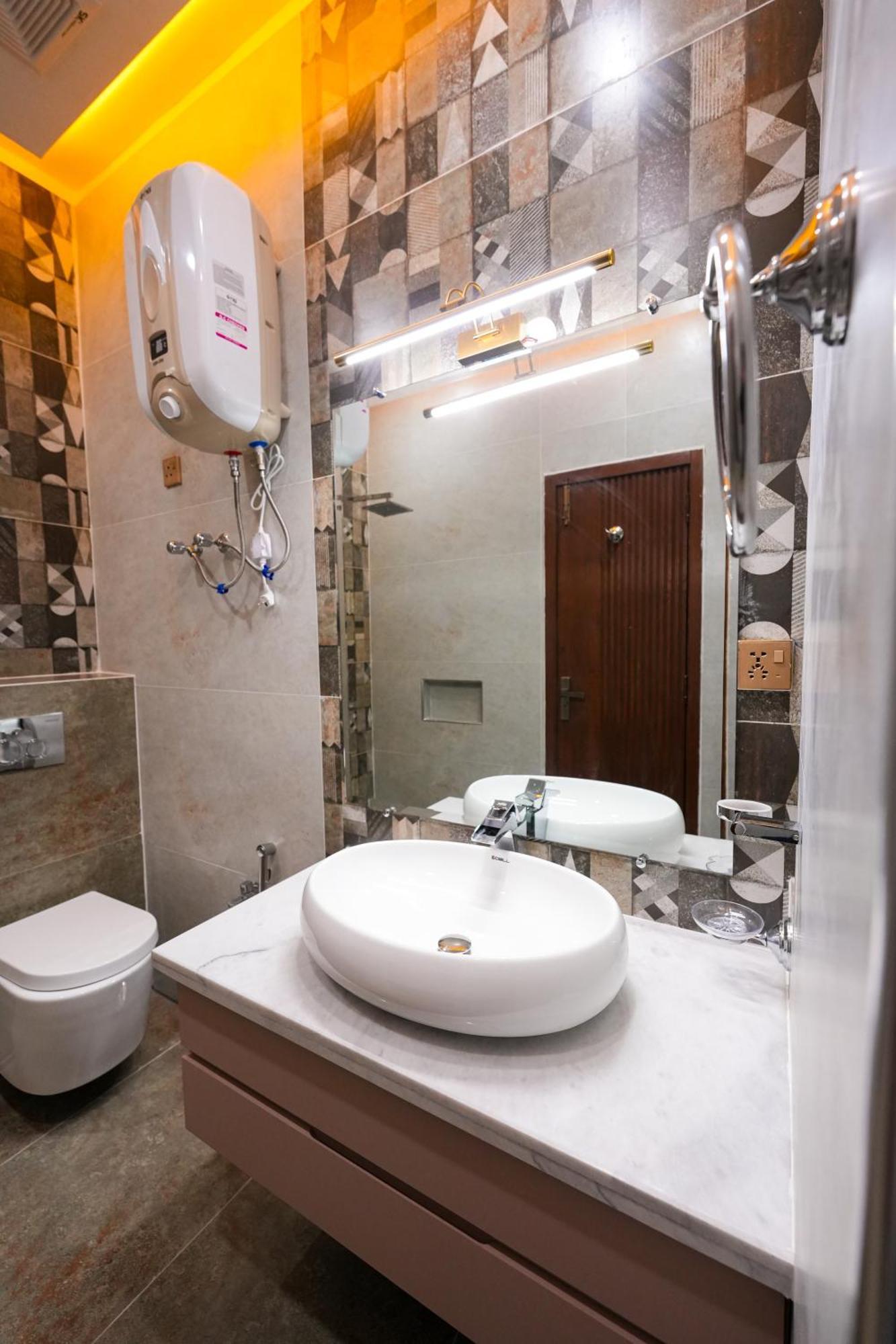 Pavilion Suites - Premium Aparthotel In Bahria Town Rawalpindi Exteriör bild